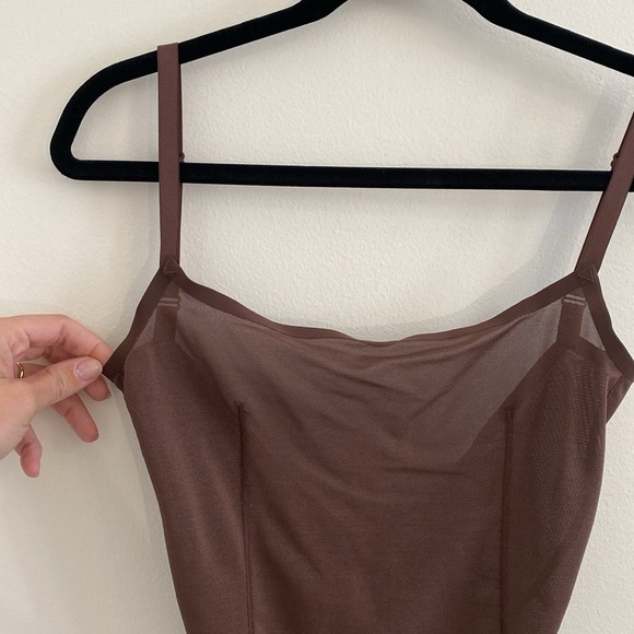 NWT SKIMS Sheer Sculpt Thong Bodysuit Brown Small - Picture 2 of 10